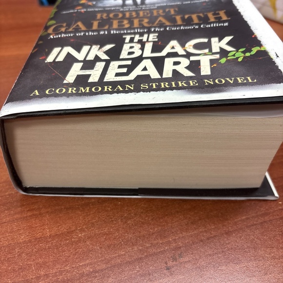 The Ink Black - A cormoran strike novel by Robert Galbraith - Picture 5 of 5